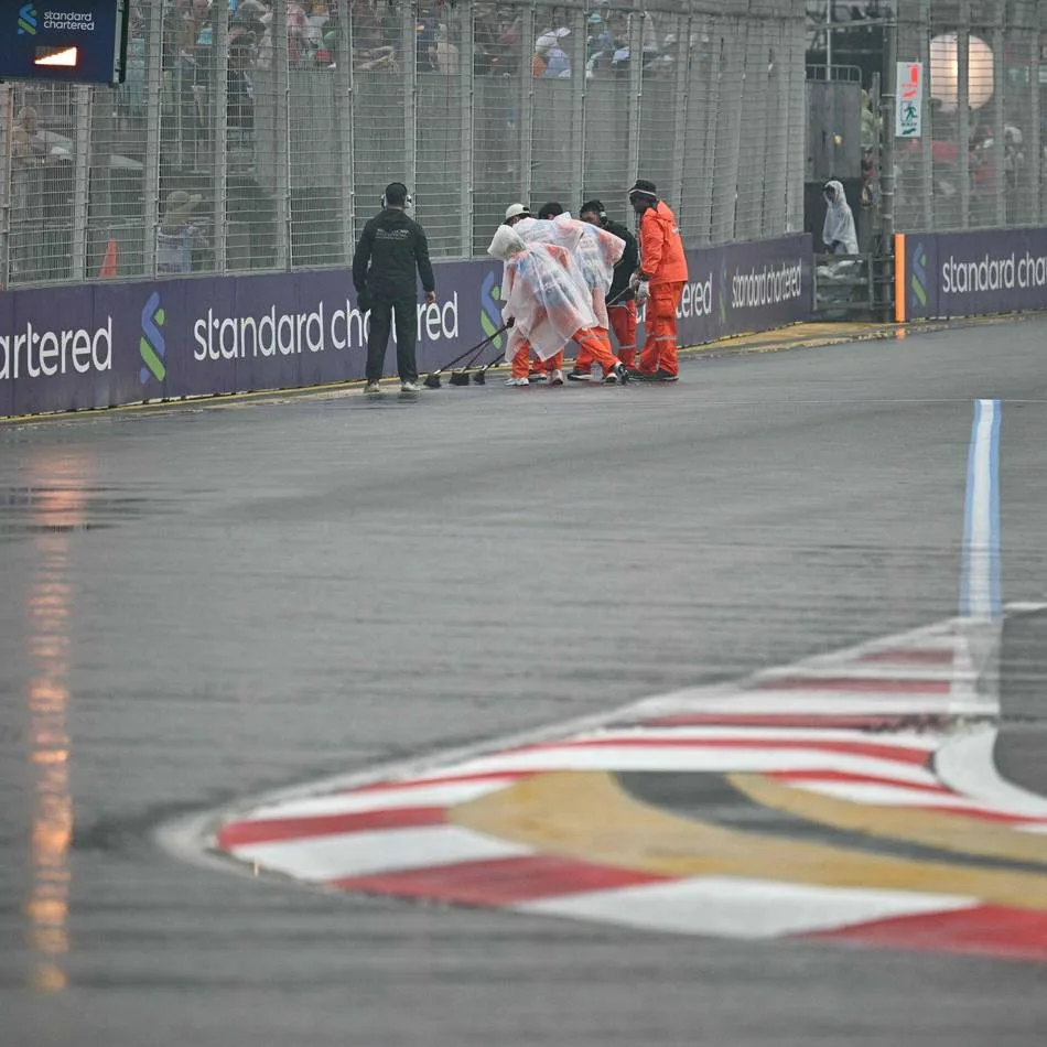 Singapore F1 Sprint Delayed 30 Minutes by Heavy Rain