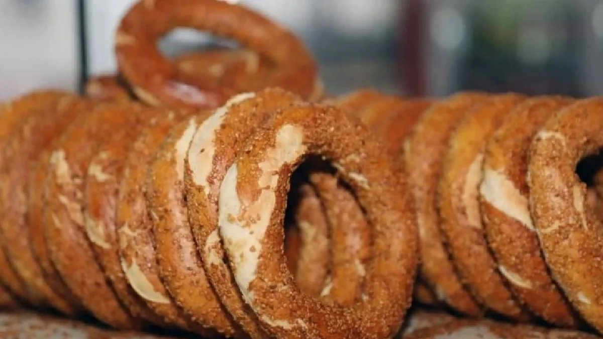 Turkish Ministry of Trade Monitors Bagel Price Increases in Istanbul