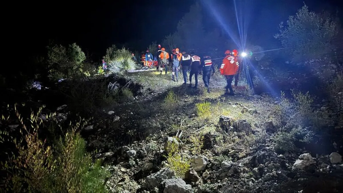 Un volontario dell’İHH trovato morto nel canyon di Yazılı, in Turchia; continuano le ricerche di altre 13 persone