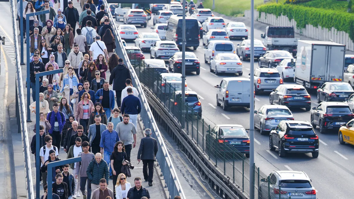 Verkehrsstaus kosten Istanbul jährlich 10 Milliarden Dollar, Bericht zeigt