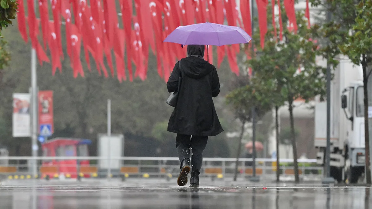 Il servizio meteorologico turco mette in guardia da forti piogge a İzmir, Aydın e Muğla
