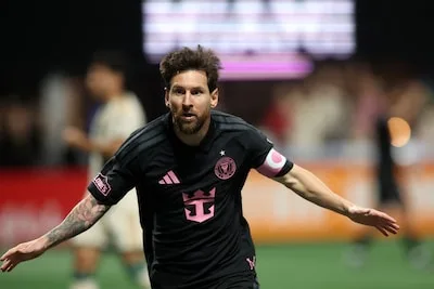 Lionel Messi marca dos goles y el Inter Miami vence 3-1 al Atlanta United