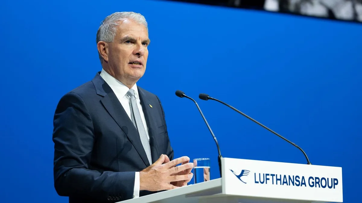 Le PDG de Lufthansa anticipe une hausse des coûts du carburant en raison des prix du pétrole