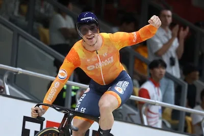 Harrie Lavreysen gewinnt seinen fünften Keirin-Weltmeistertitel und stellt damit einen Rekord auf
