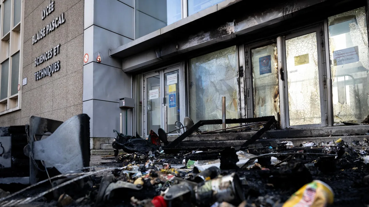 Rouen Prosecutor Opens Investigation into Clashes Between Far-Right and Far-Left Groups