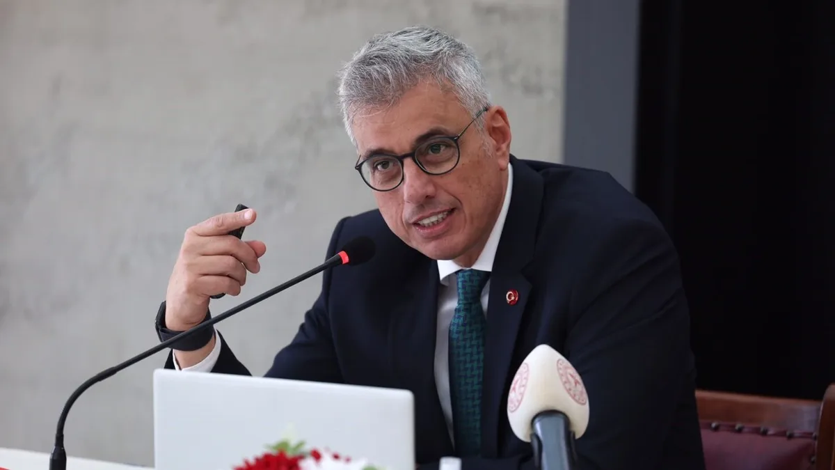 Turkse minister van Volksgezondheid: 30 procent van de 13- tot 17-jarigen rookt