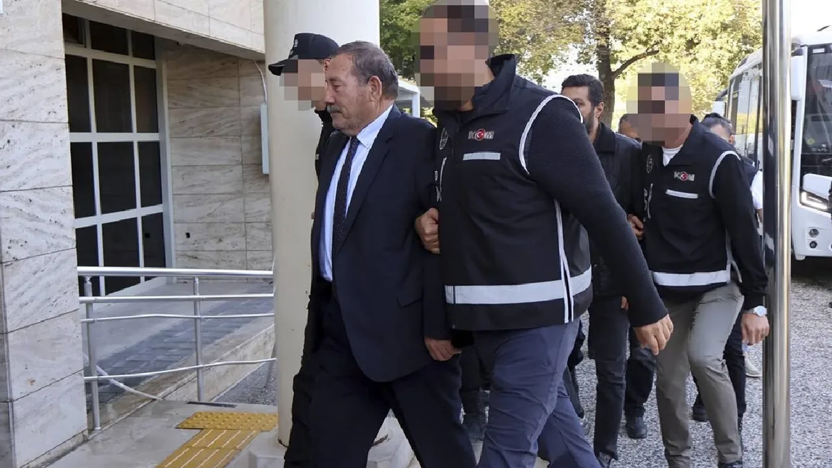 Le maire de Milas, Fevzi Topuz, suspendu après son arrestation dans le cadre d’une enquête