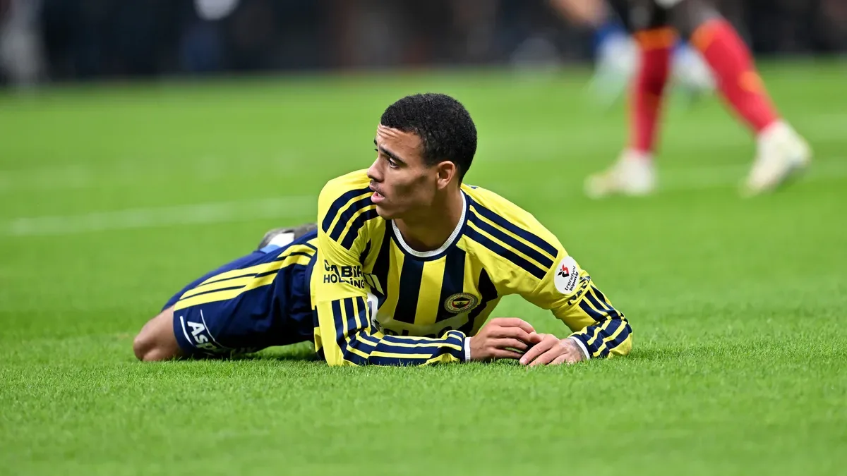 Mason Greenwood Misses Fenerbahçe Squad for Göztepe Match Due to Illness