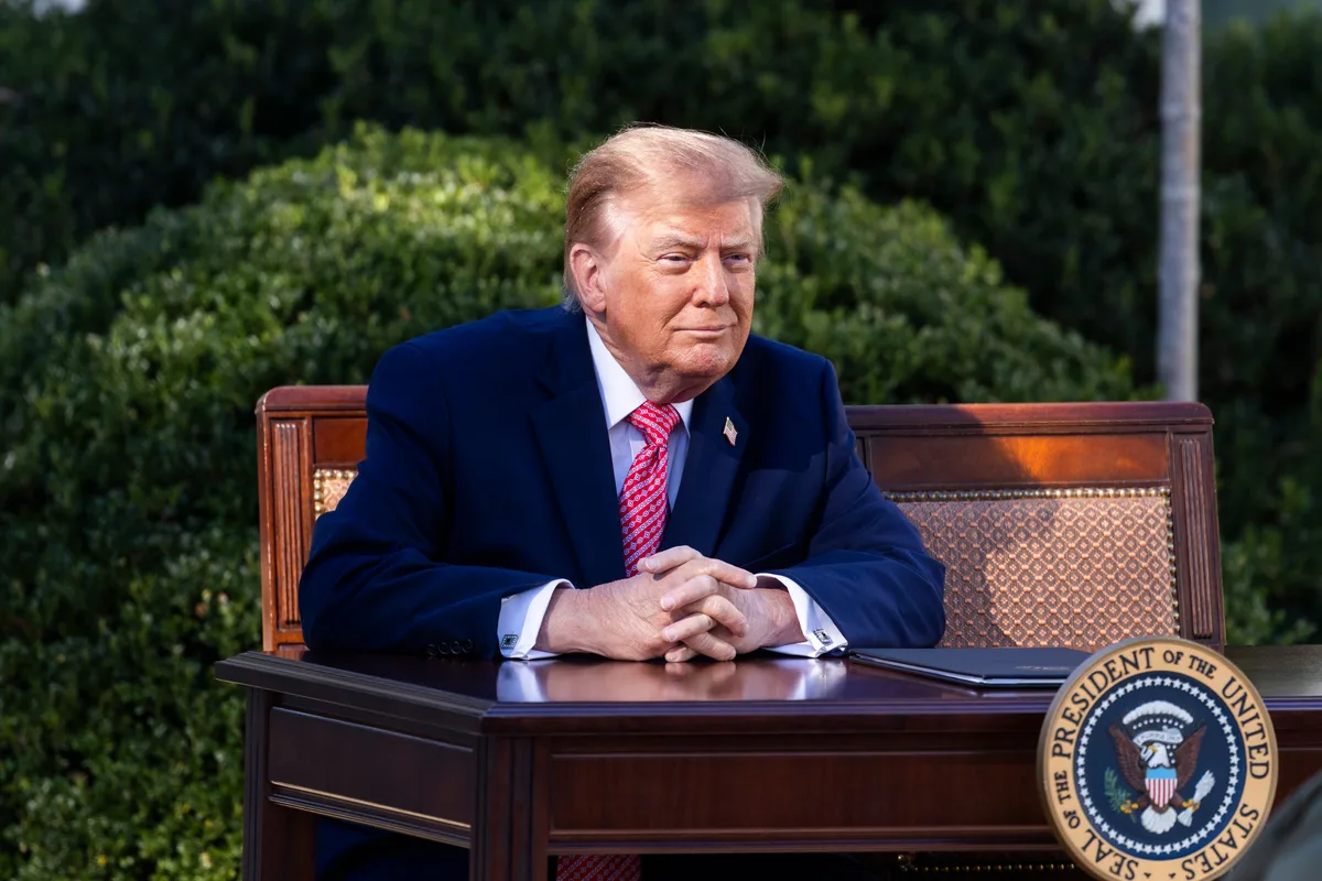 Trump Says Spain Was “Invaded” by Migrants and Criticizes Its Response