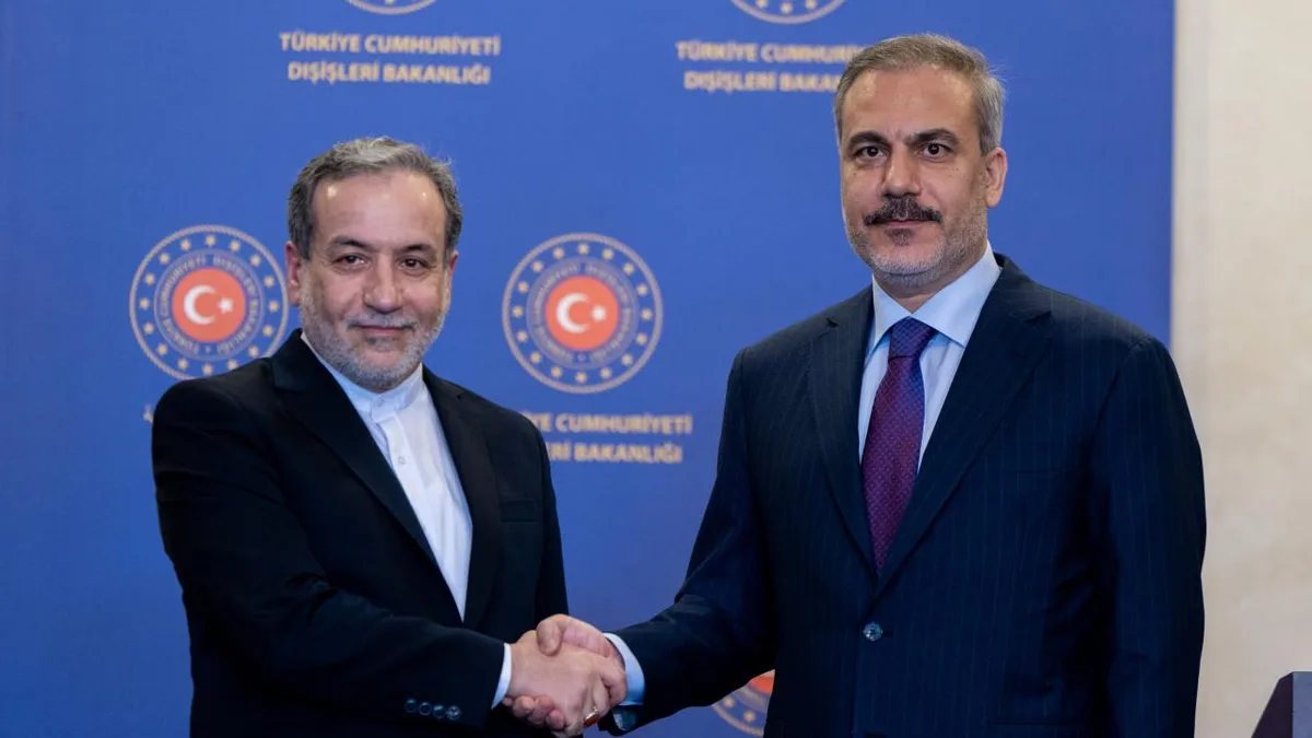 Der türkische Außenminister Hakan Fidan telefoniert mit Irans Außenminister Abbas Araghchi über regionale Entwicklungen